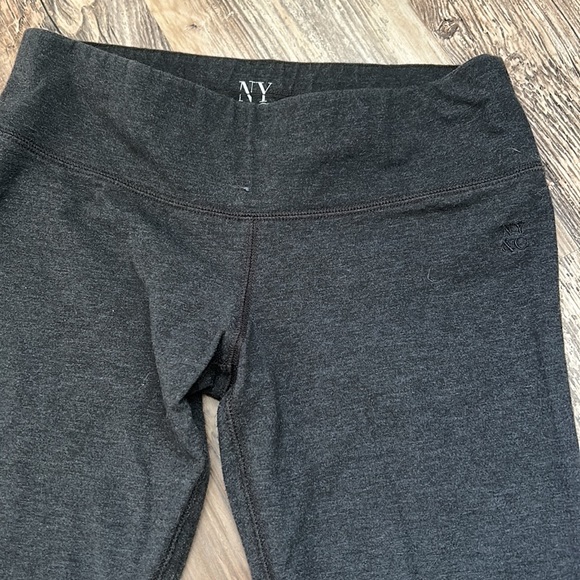 New York & Company Gray leggings - Picture 4 of 5